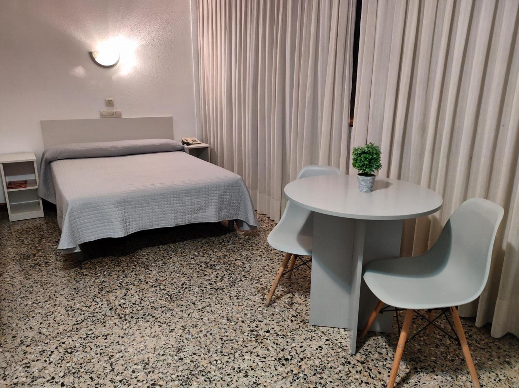 Hotel Cogullada Zaragoza Bagian luar foto